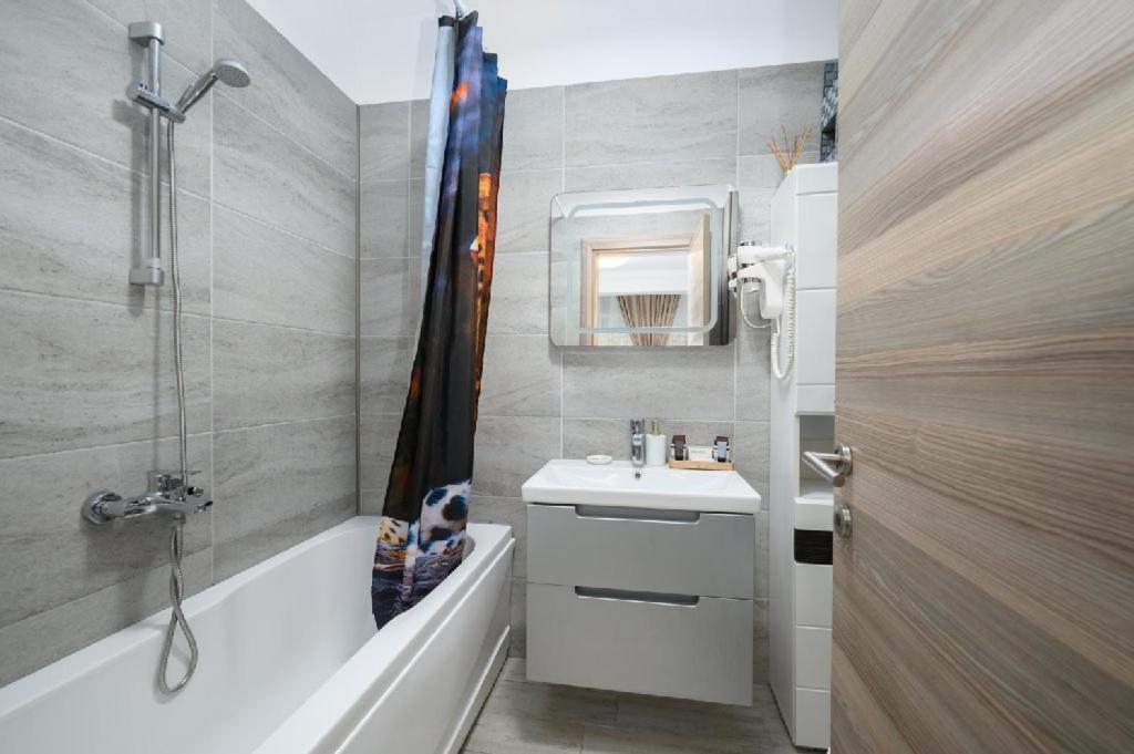 Năvodari T&V Residence Mamaia Nord מראה חיצוני תמונה